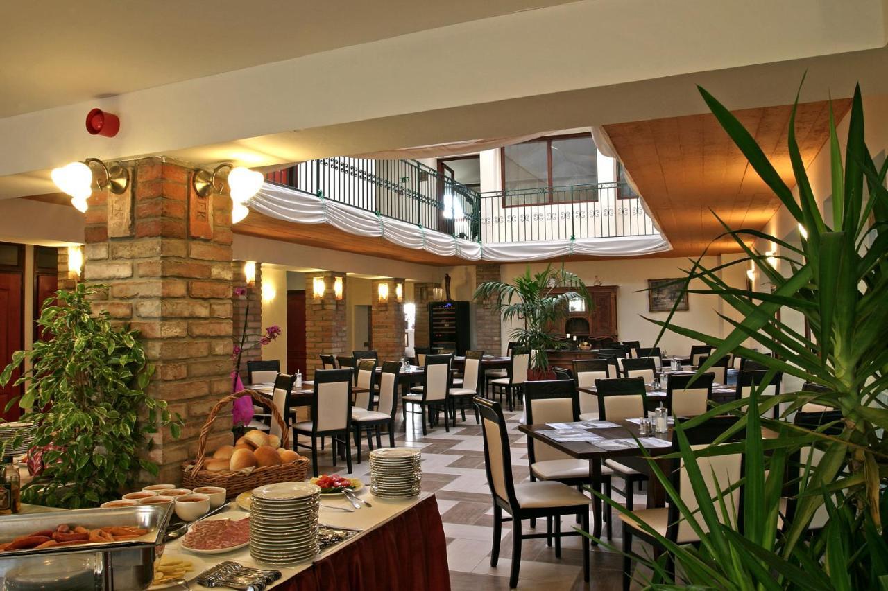 빌라니 Polgar Panzio B&B 외부 사진