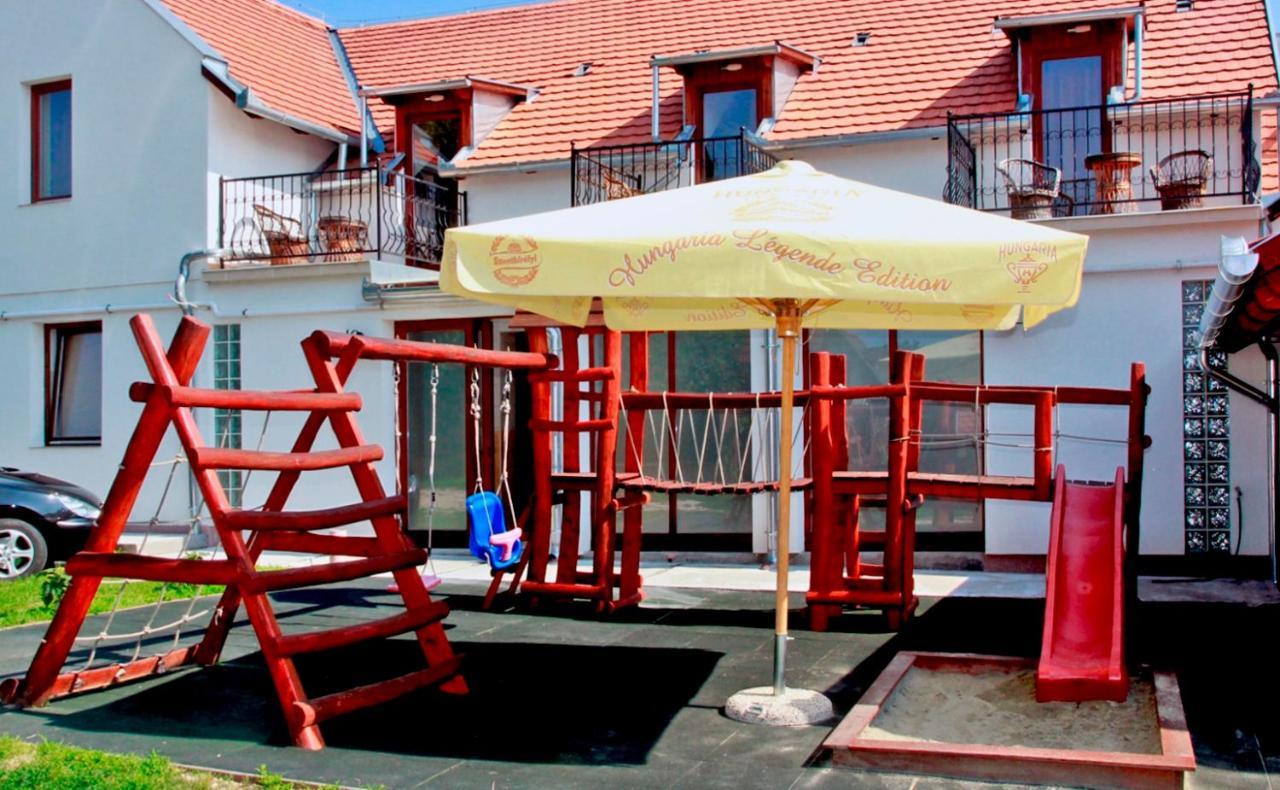 빌라니 Polgar Panzio B&B 외부 사진